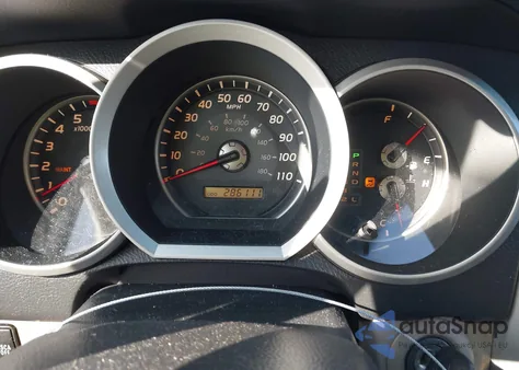 2008 Toyota 4Runner Limited V8 z USA, uszkodzony, nr VIN JTEZT17R580029378